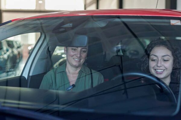 Entrega Vehículo Sorteo por el 10 Aniversario de Gestican (8)